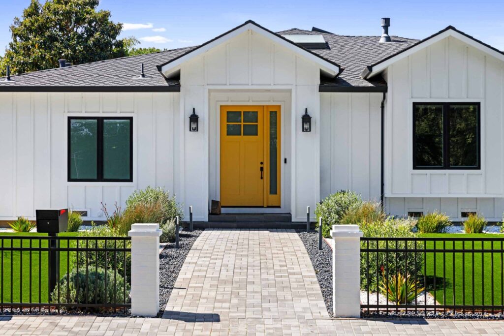 How a Los Altos Home Got a Modern Landscape Makeover Without Sacrificing Its...